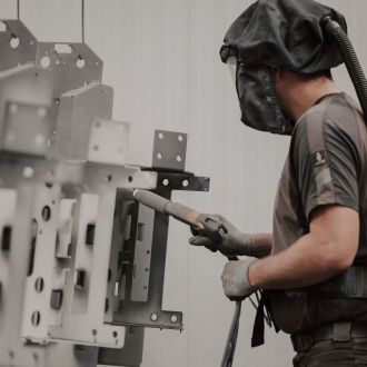 Mitarbeiter Pulverbeschichtung S&D Blech