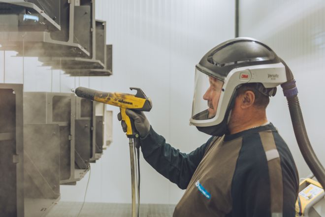 Wo „Blech“ für moderne und höchst präzise Metallverarbeitung steht