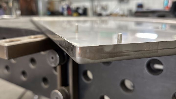 Schweißfreie Eckenbearbeitung: Kaltverformen anstatt schweißen und schleifen